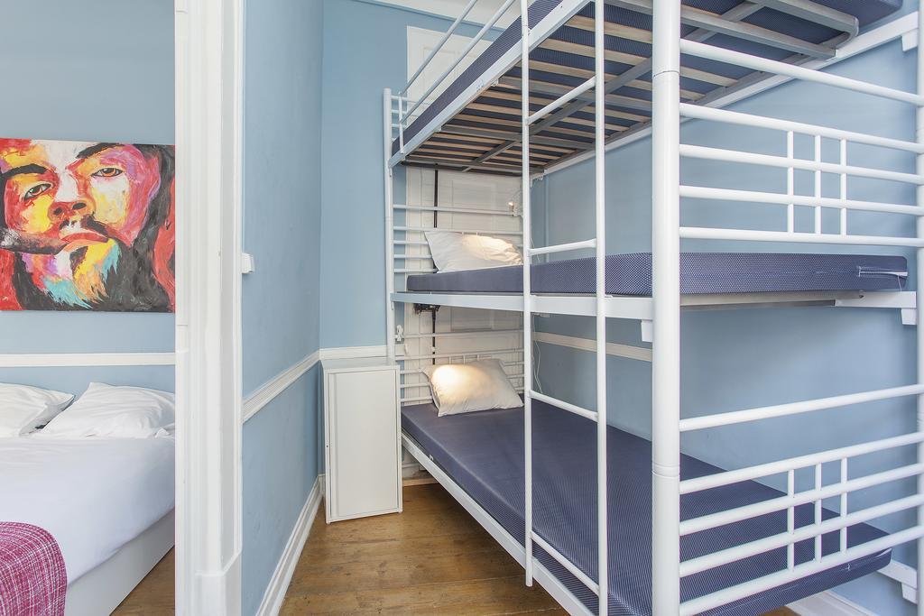 5 Sins Chiado Hostel Lisbon Bilik gambar