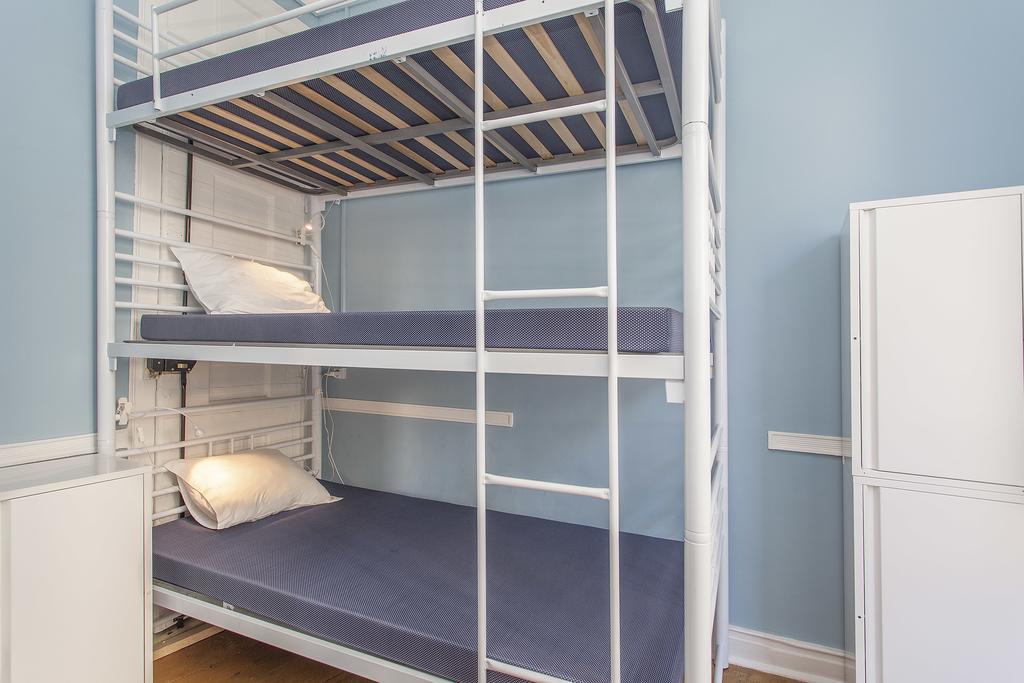 5 Sins Chiado Hostel Lisbon Bilik gambar